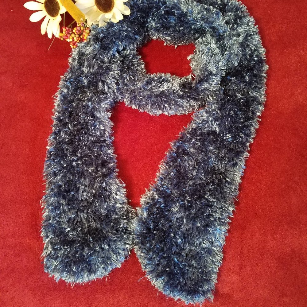 Plush Eyelash Scarf - Picture 5 of 12